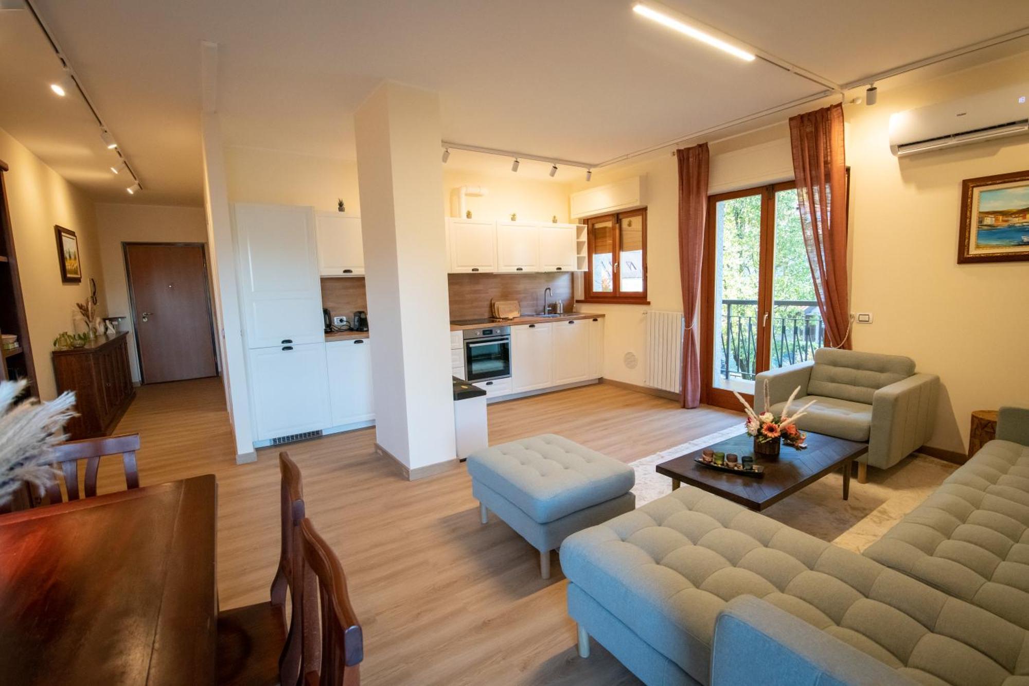Residenza Lago Sereno Porto Ceresio Luaran gambar